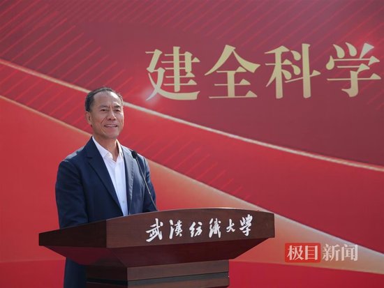 1000萬美元！知名校友穩(wěn)健醫(yī)療董事長李建全捐贈的這棟樓落成投用