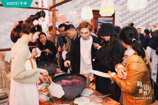 潮啟“新中式”，華帝新品發(fā)布會(huì)重構(gòu)“時(shí)尚健康生活”圖譜