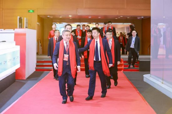 勝科納米董事長李曉旻親述上市感動(dòng)瞬間：蘇州市委書記劉小濤直言“這是企業(yè)的榮譽(yù)，企業(yè)家必須走在前面”