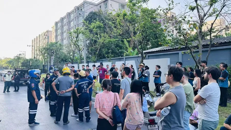 “相當(dāng)于約一千顆原子彈”！強(qiáng)震后的緬甸曼德勒40℃高溫，中國(guó)翡翠商人擠在后備廂緊急逃難