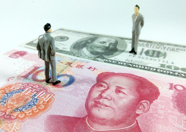 關(guān)稅沖擊下再顯韌性，人民幣匯率趨穩(wěn)走勢不改