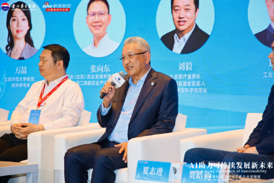 工業(yè)富聯(lián)董事長(zhǎng)鄭弘孟：希望用AI制造所有東西，“努力再活10年，你會(huì)長(zhǎng)生不老”